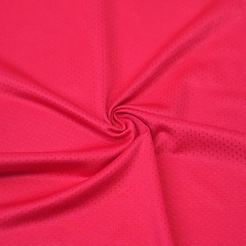 Làm thế nào để vải polyester tái chế tác động đến vòng đời tổng thể của một sản phẩm, từ sản xuất đến xử lý?
